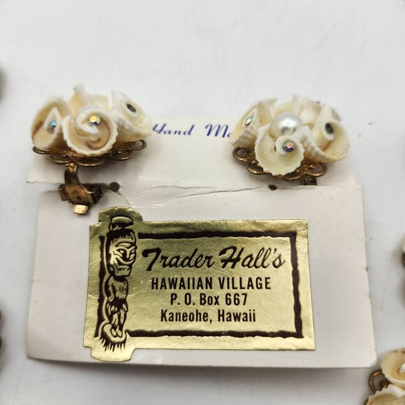 Trader Halls Hawaiian Village Necklace And Clip-On Earrings Set 50s 60s Vintage - Picture 2 of 11